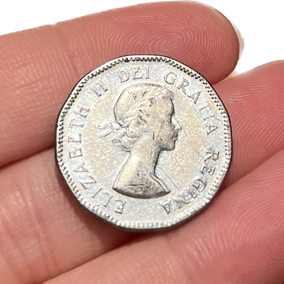 🎈$5 add on - 1953 CANADA 5 Cents - Elizabeth II - Picture 2 of 6